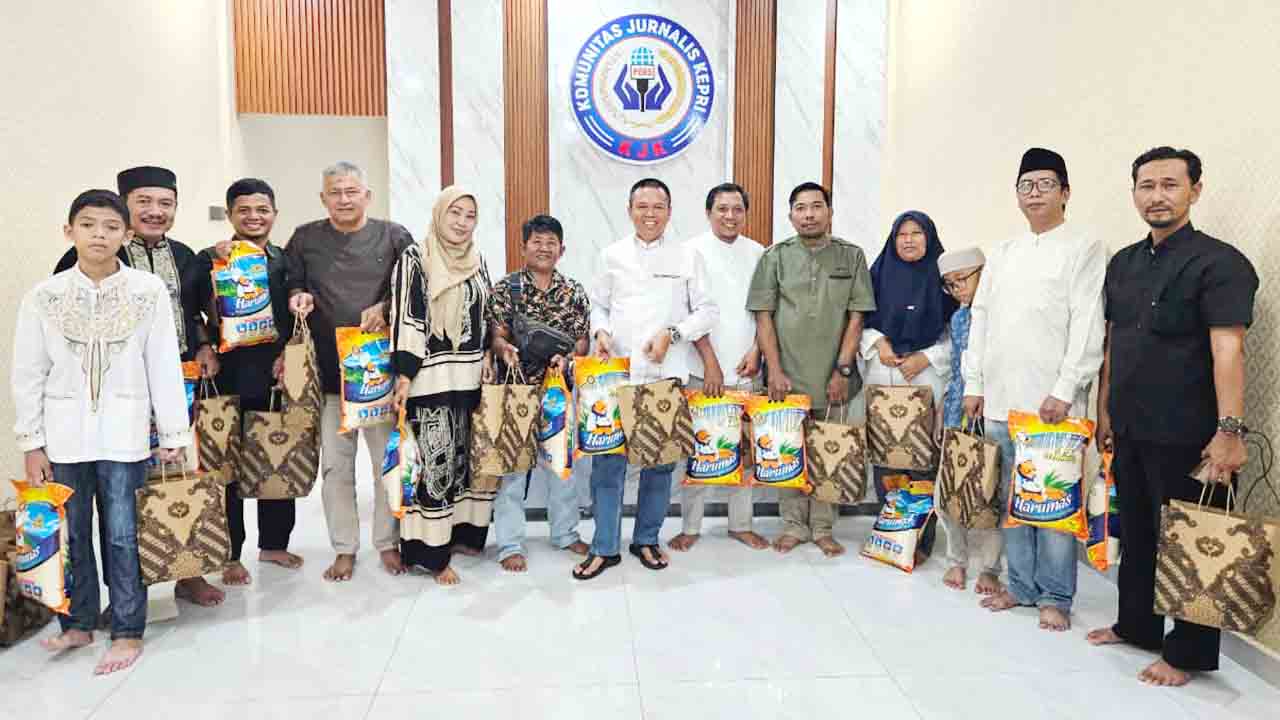 KJK Tanjungpinang Gelar Bukber Ramadhan 1447 H, Ketua dan Sekretaris Bagikan Sembako untuk Anggota