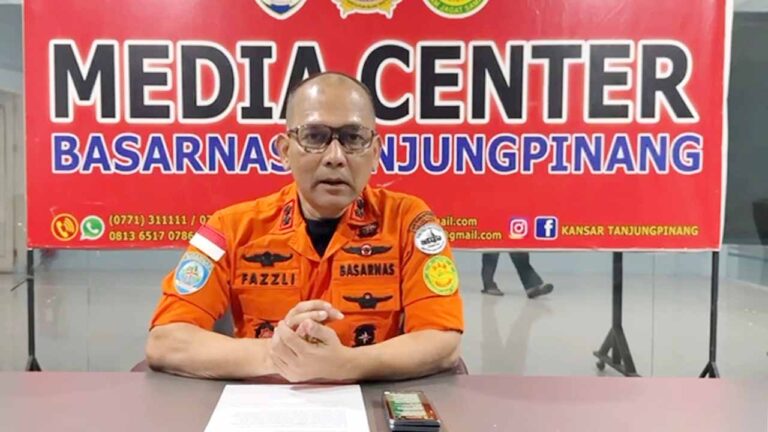 Meski Cuaca ekstrem, Tim SAR Tanjung Pinang Berjuang Cari 9 ABK yang Hilang di Bintan