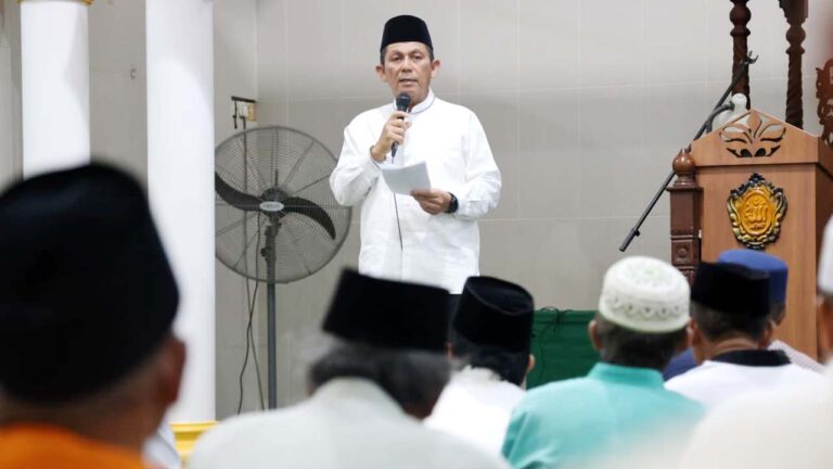 Pernyataan Menyentuh Gubernur Kepri, Ansar Ahmad: “Saya Datang Bukan sebagai Gubernur, tapi Jamaah Masjid Al-Maghfiroh”