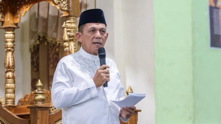 Pesan Gubernur Ansar tentang Keutamaan Puasa dan Takwa di Masjid Ar-Rahim