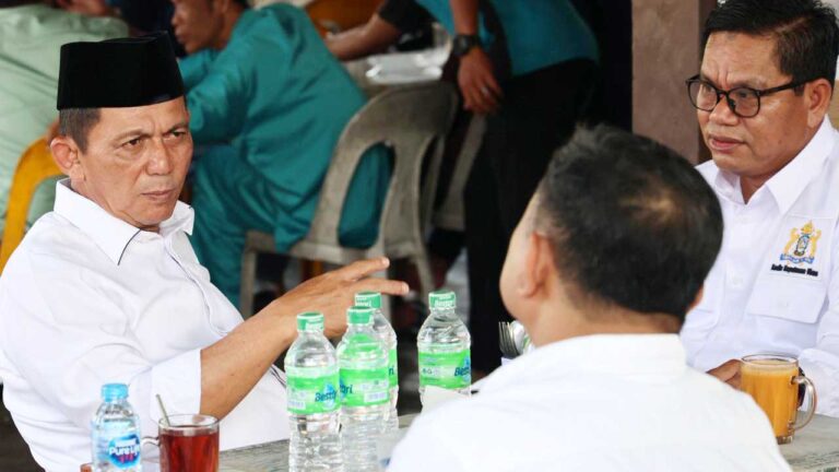 Silaturahmi di Kedai Kopi Abu, Gubernur Ansar Bahas Masa Depan Kepri