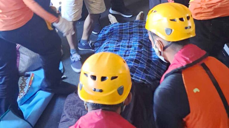 BREAKING: Penumpang KMP Sembilang Meninggal Dunia, Dievakuasi Tim SAR di Perairan Lobam