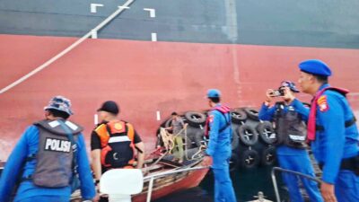 Detik-detik Mesin Kapal Nelayan Karimun Rusak di Tengah Laut