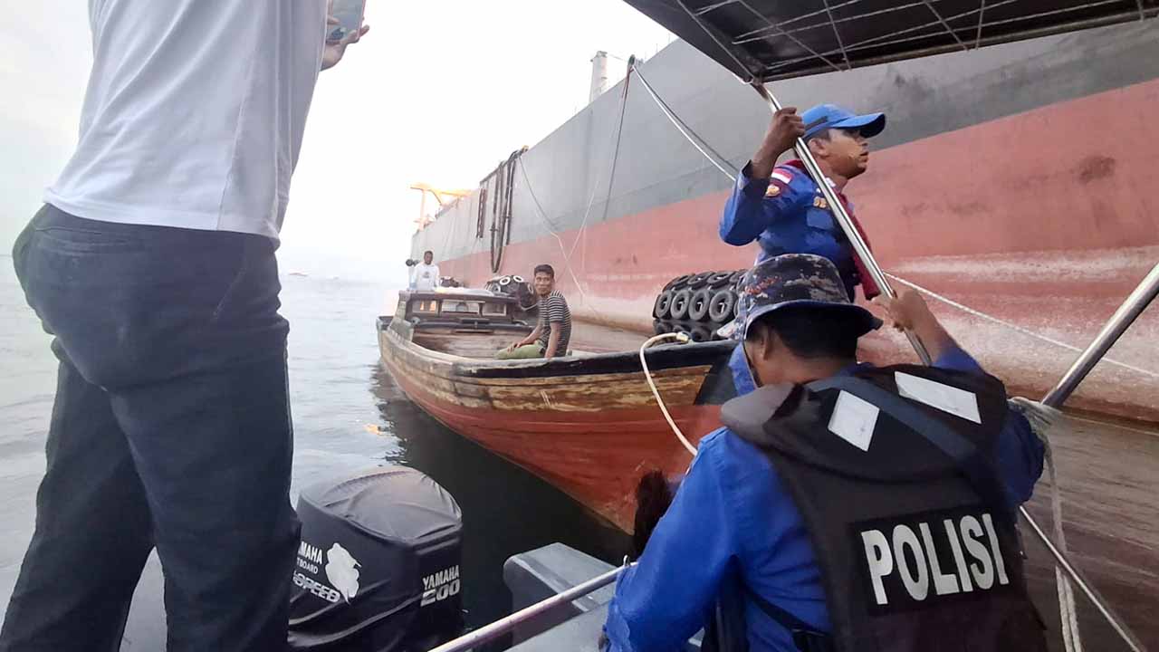 Dua Nelayan Karimun Hanyut hingga Perairan Malaysia