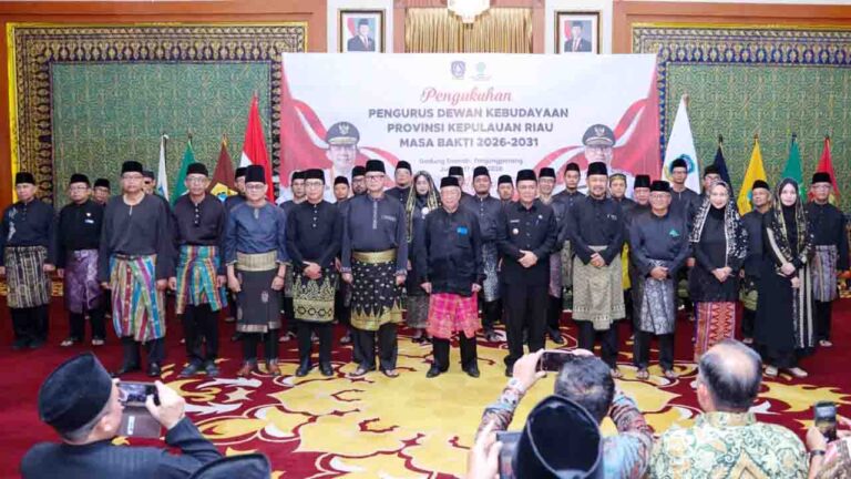 Gubernur Ansar Lantik Dewan Kebudayaan Kepri 2026–2031, Rida K Liamsi Jadi Ketua Umum