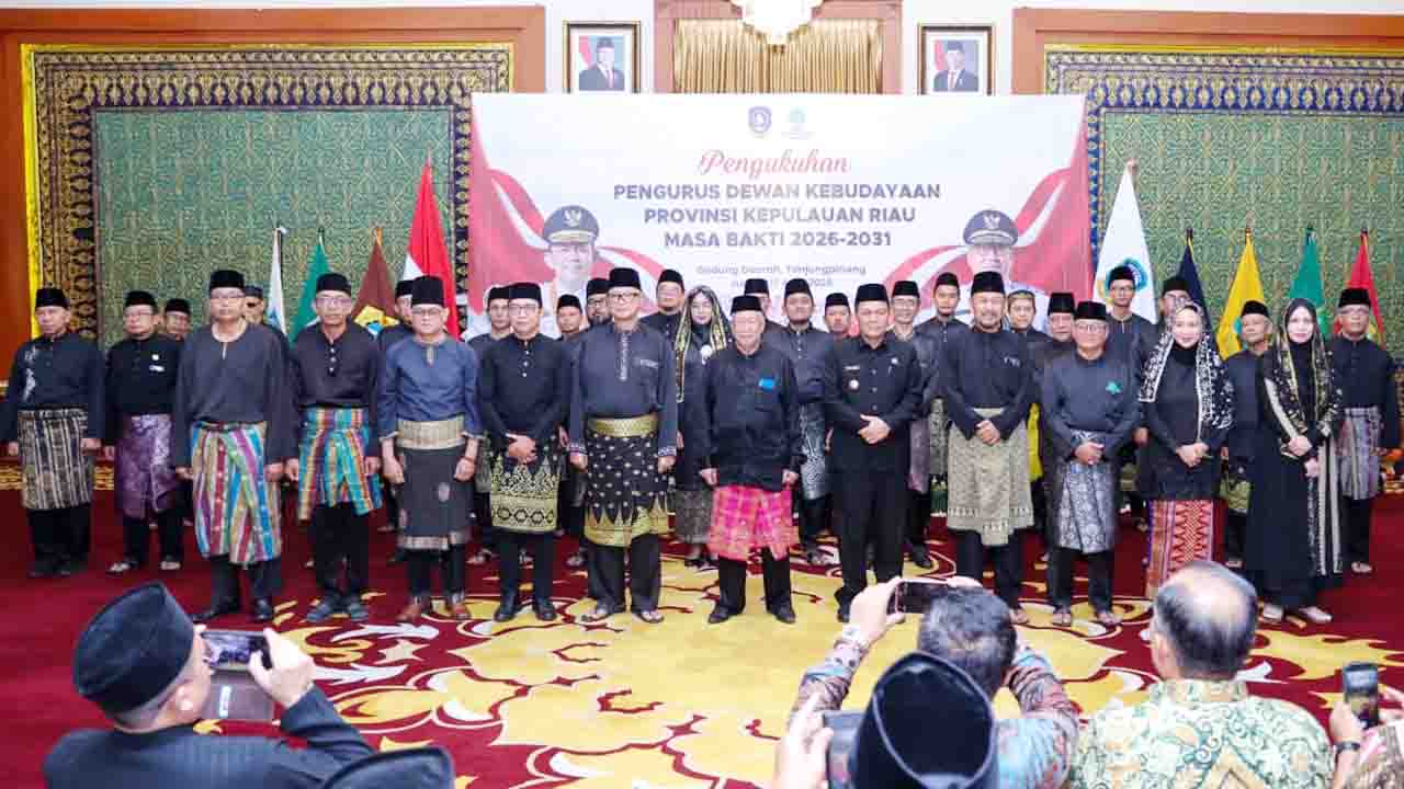 Gubernur Kepulauan Riau, Ansar Ahmad bersama pengurus Dewan Kebudayaan Kepri 2026–2031