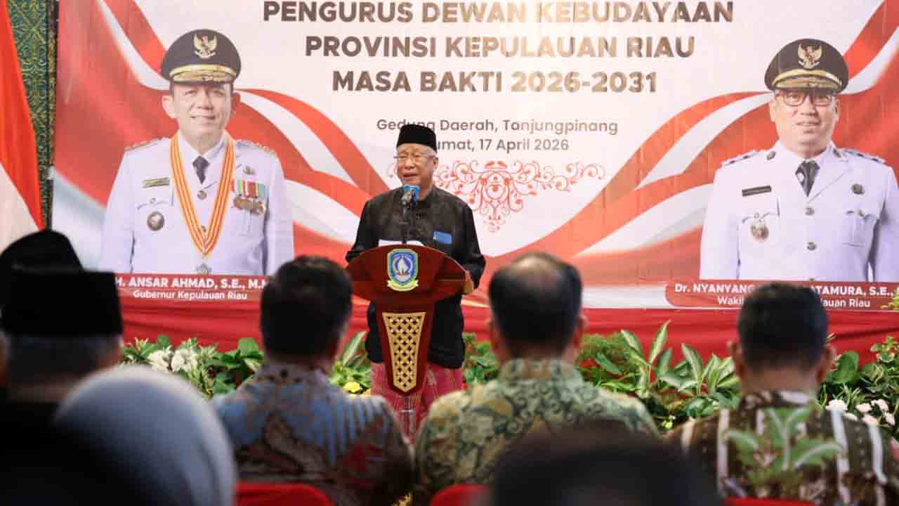 Ketua Umum Dewan Kebudayaan Provinsi Kepulauan Riau, Rida K Liamsi