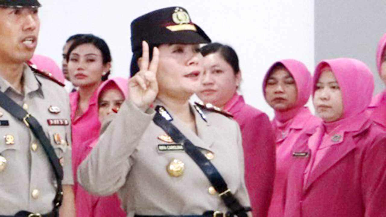 Kapolresta Barelang Lantik IPTU Rifa Carolina Jadi Kapolsek Bandara