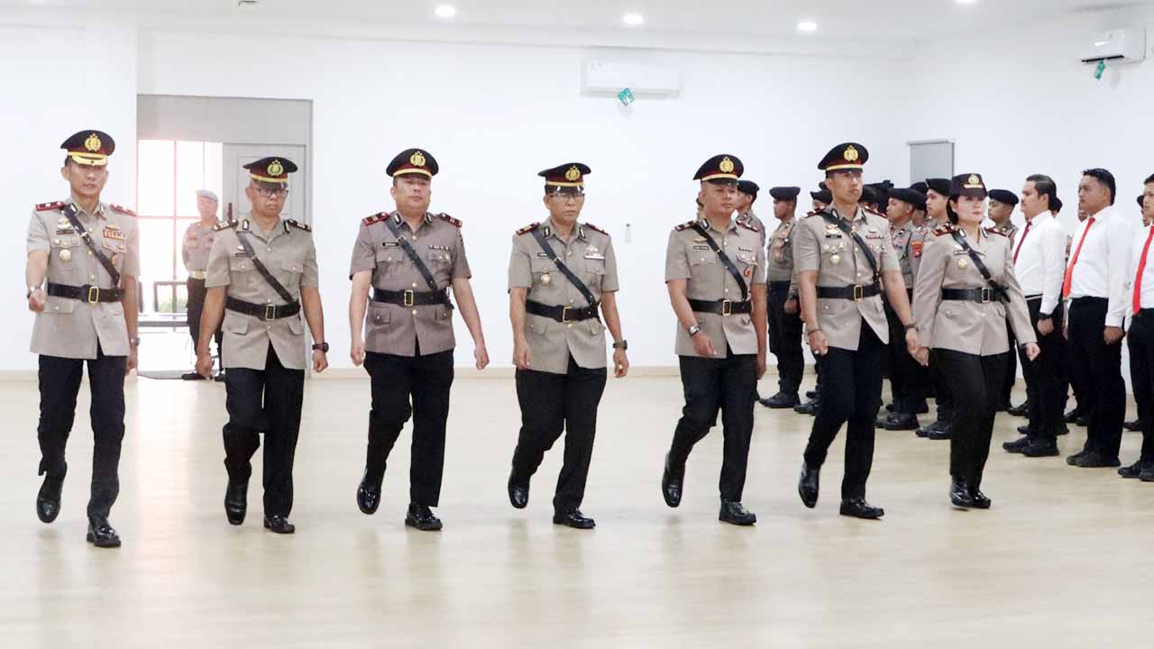 Kombes Pol Anggoro Wicaksono Pimpin Sertijab dan Pelantikan Pejabat Baru Polresta Barelang