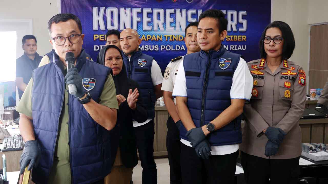 Kronologi Penggerebekan Sindikat Judi Online di Sukajadi Batam