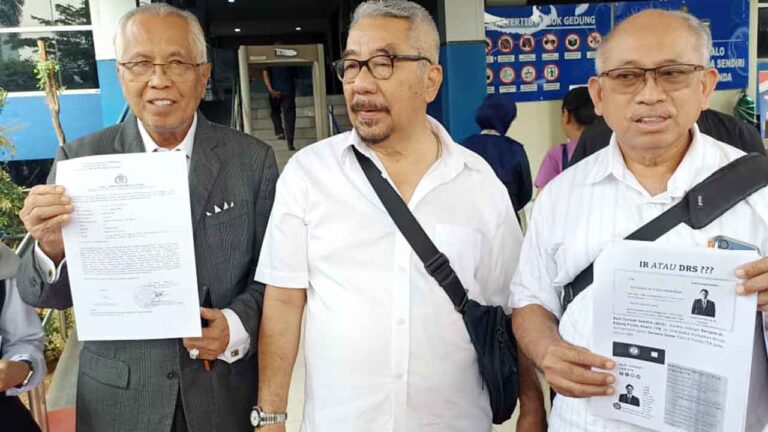 Otto Kaligis: Gelar Akademik Bukan Sekadar Deretan Huruf di Depan Nama