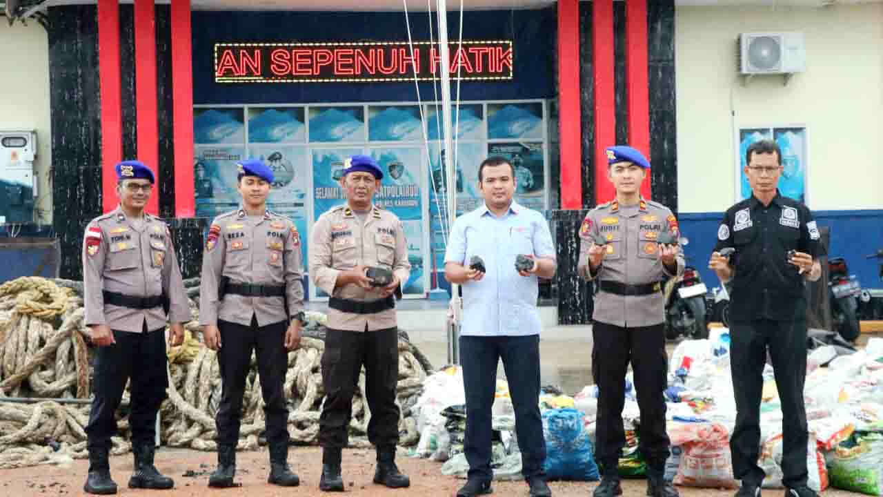 Truk Bermuatan 9,5 Ton Terak Timah Digagalkan di Karimun, Dua Orang Diamankan