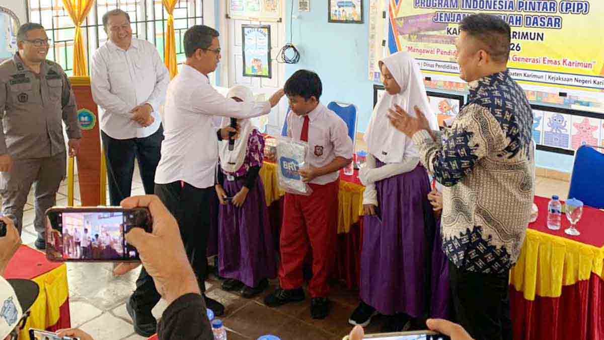 5.506 Siswa Karimun Terima Bantuan PIP Tahap I 2026, Bupati Minta Dana Dipakai untuk Pendidikan