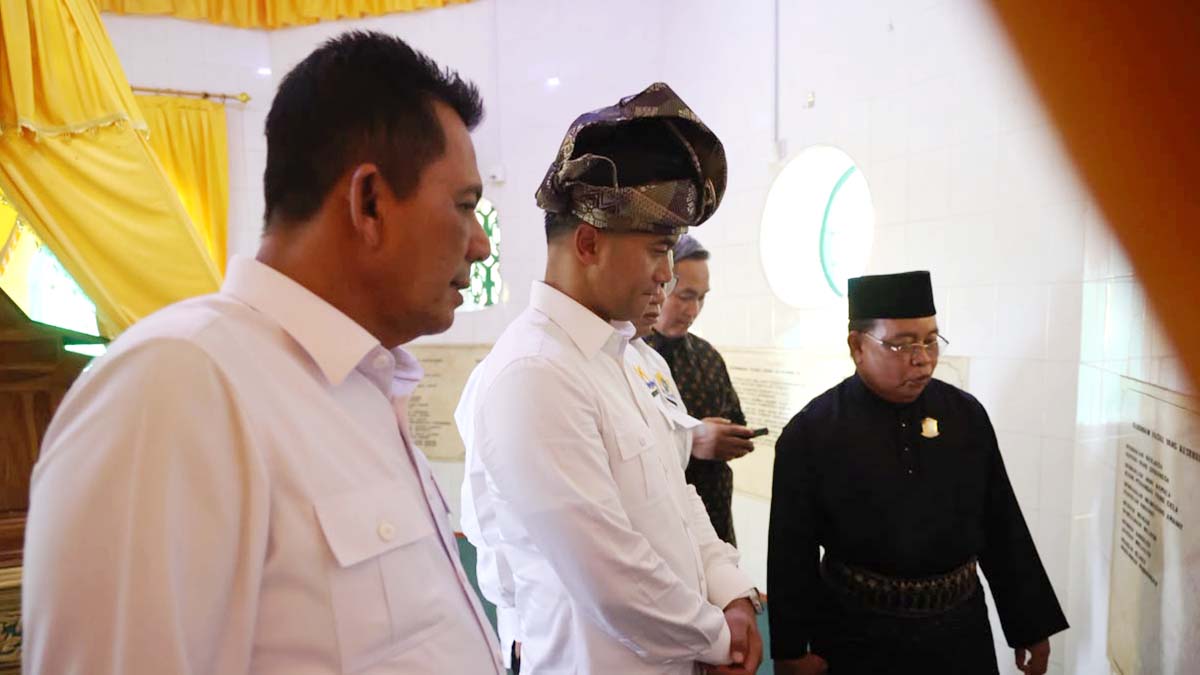 Anindya Bakrie Terpukau Pesona Pulau Penyengat, Sebut Warisan Melayu yang Luar Biasa