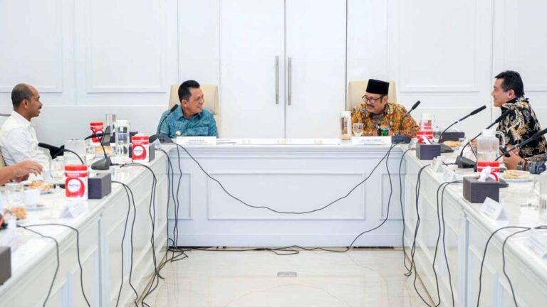 Bappenas Siap Dukung Percepatan Penataan Pulau Penyengat, Gubernur Ansar Paparkan Masterplan Besar Kepri