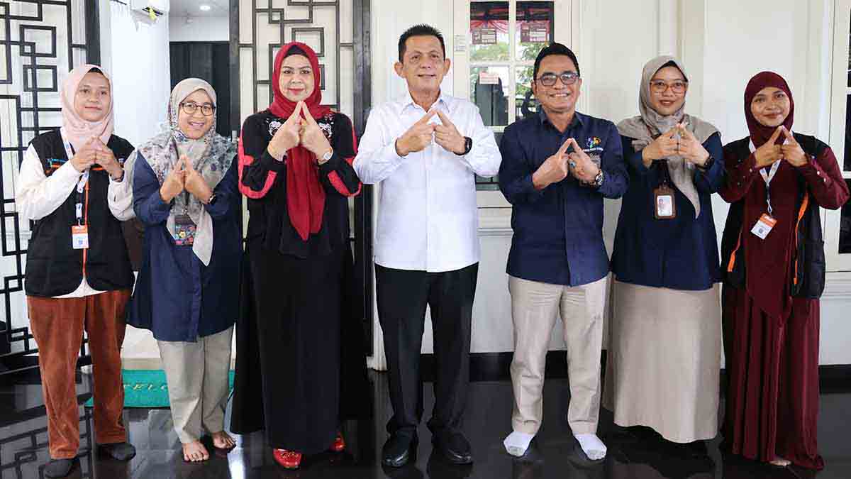Gubernur Ansar Ahmad Jadi Responden Perdana Sensus Ekonomi 2026, Tanda Pendataan Resmi Dimulai di Kepri