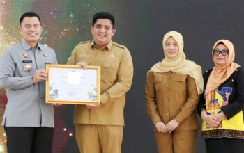 Pemkab Bintan Terima Piagam Penetapan KI untuk Desa Wisata Pengudang