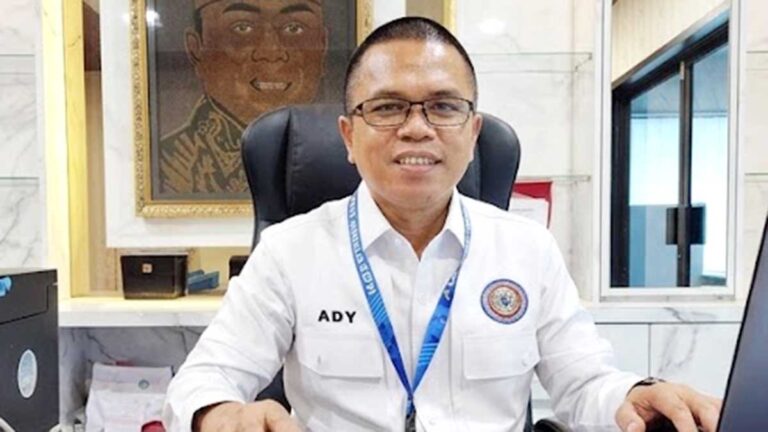 Ketua Umum KJK Ady Indra Pawennari menegaskan pentingnya menjaga kebebasan pers.