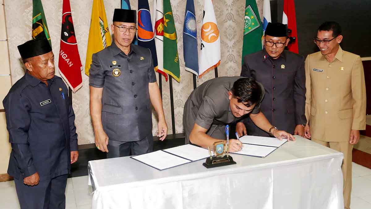 Bupati Anambas Aneng memastikan masukan DPRD menjadi bahan perbaikan pengelolaan APBD.