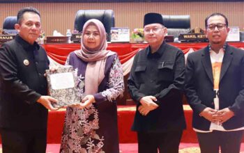Gubernur Kepri Ansar Ahmad menyampaikan Rancangan KUA dan PPAS APBD Tahun Anggaran 2027 dalam Rapat Paripurna DPRD Kepri.