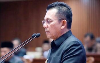 Gubernur Kepri Ansar Ahmad menyampaikan Rancangan KUA dan PPAS APBD Tahun Anggaran 2027 dalam Rapat Paripurna DPRD Kepri.