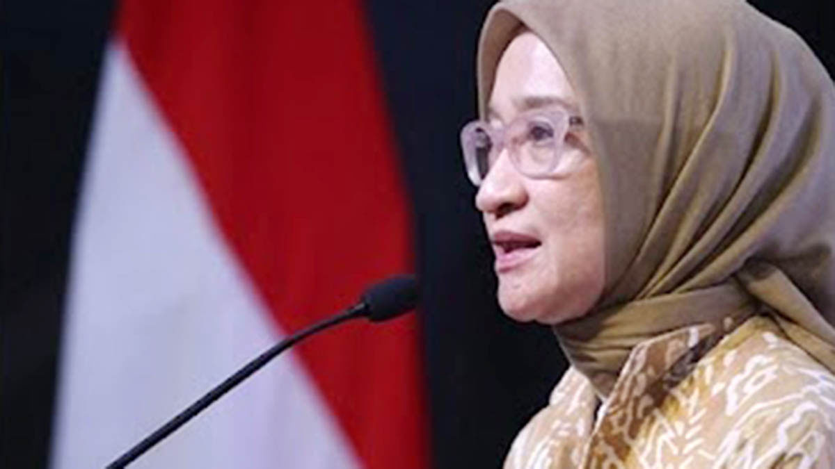 Menteri PANRB Rini Widyantini menjelaskan aturan fleksibilitas kerja ASN untuk mengantar anak sekolah.