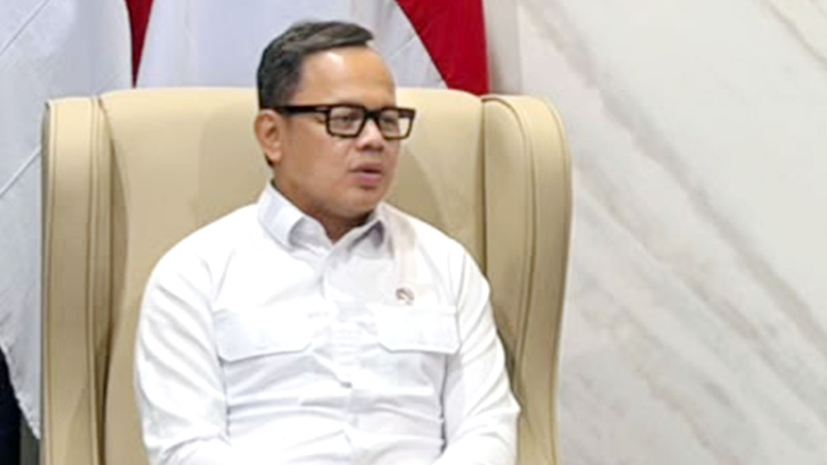 Wakil Menteri Dalam Negeri Bima Arya Sugiarto memberikan arahan kepada Bupati Anambas Aneng mengenai penguatan tata kelola pemerintahan daerah.