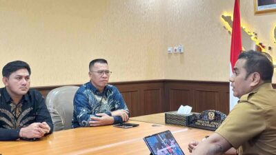 Bupati Aneng saat menyampaikan kondisi fiskal Kabupaten Kepulauan Anambas dalam audiensi bersama Kemendagri.