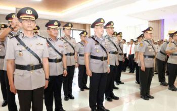 Kapolda Kepri Irjen Pol Asep Safrudin memimpin sertijab delapan Pejabat Utama Polda Kepri.