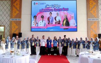 Berbagai produk UMKM dipamerkan di Dekranasda Creative Space Kepulauan Riau saat dikunjungi Ketua Umum Dekranas RI Selvi Ananda.