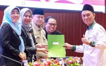 Rapat Paripurna DPRD Kepri membahas Ranperda Pengelolaan Barang Milik Daerah.