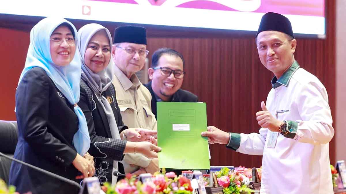 Rapat Paripurna DPRD Kepri membahas Ranperda Pengelolaan Barang Milik Daerah.