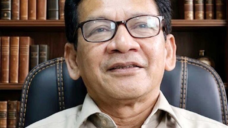Socrates menyampaikan proses gugatan PHI hingga Mahkamah Agung terkait sengketa pesangonnya.