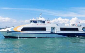 Kapal Marina Ferry melayani pelayaran rute Johor Bahru–Tanjungpinang dengan kapasitas hingga 150 penumpang.