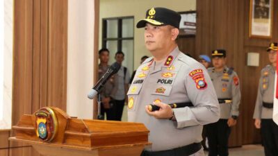 Kapolda Kepri Irjen Pol Asep Safrudin melantik Kombes Pol Dr. Yimmy Kurniawan sebagai Karo SDM Polda Kepri.