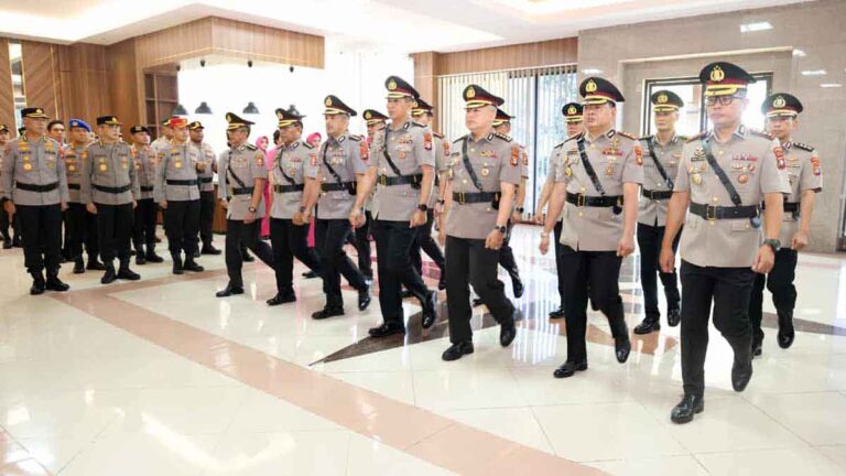 Kapolda Kepri Pimpin Sertijab Delapan Pejabat Utama Polda Kepri