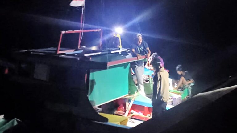 Kapolsek Jemaja IPTU Sutomo memimpin penanganan penemuan potongan tubuh manusia di Anambas.