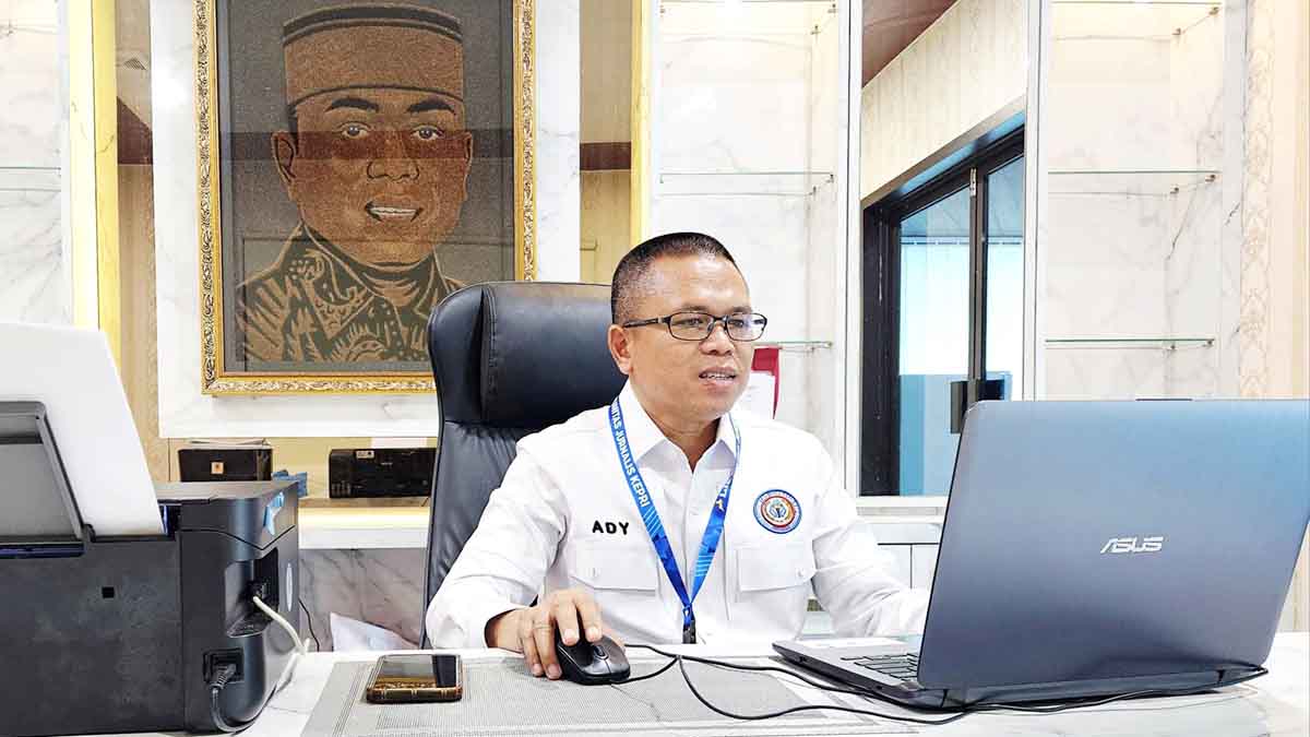Ketua Umum KJK Ady Indra Pawennari mengecam dugaan intimidasi terhadap jurnalis Tribun Batam.