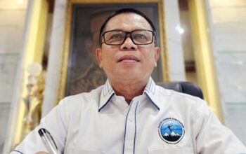 Ketua Umum KJK Ady Indra Pawennari menegaskan hak wartawan meliput persidangan di ruang publik.