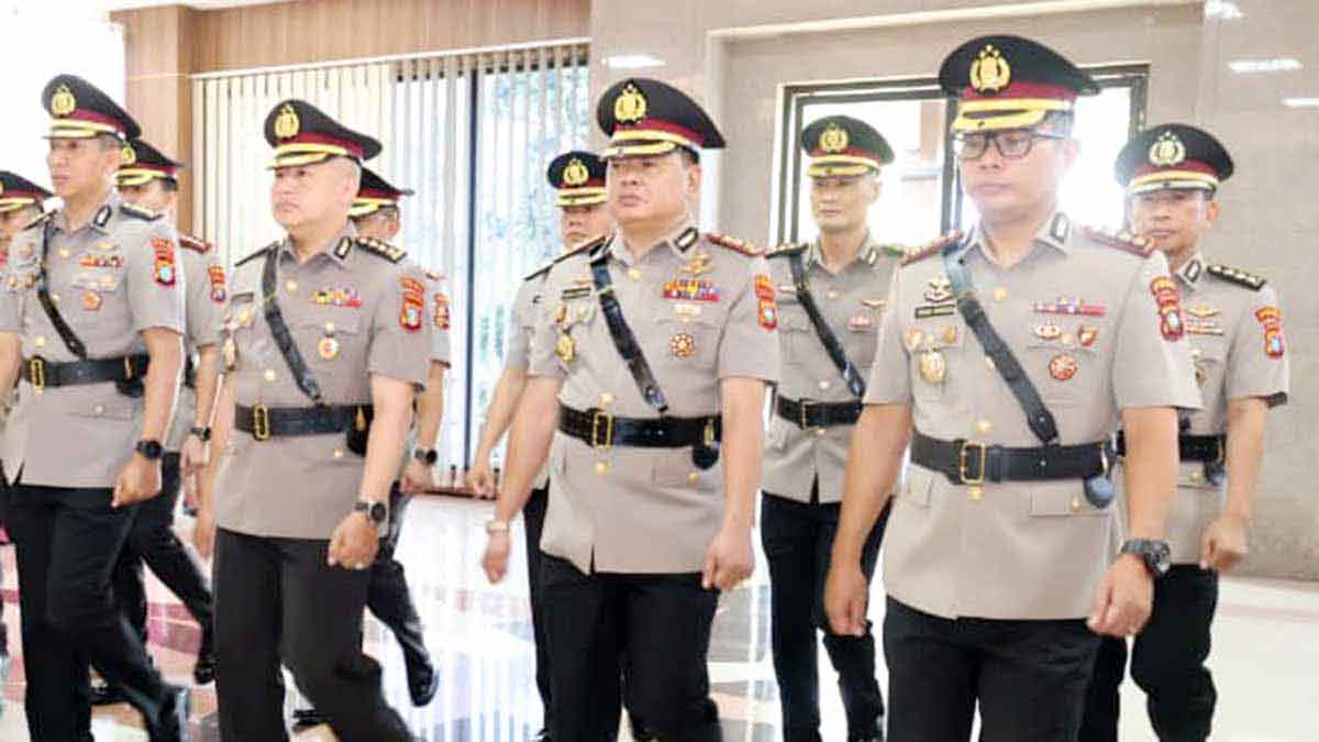 Kombes Pol Ferikson Tampubolon resmi menjabat Dirintelkam Polda Kepri dalam upacara sertijab.
