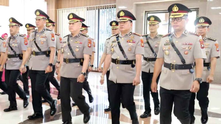 Kombes Pol Taufiq Lukman Nurhidayat mendapat amanah baru di Korlantas Polri setelah sertijab di Polda Kepri.