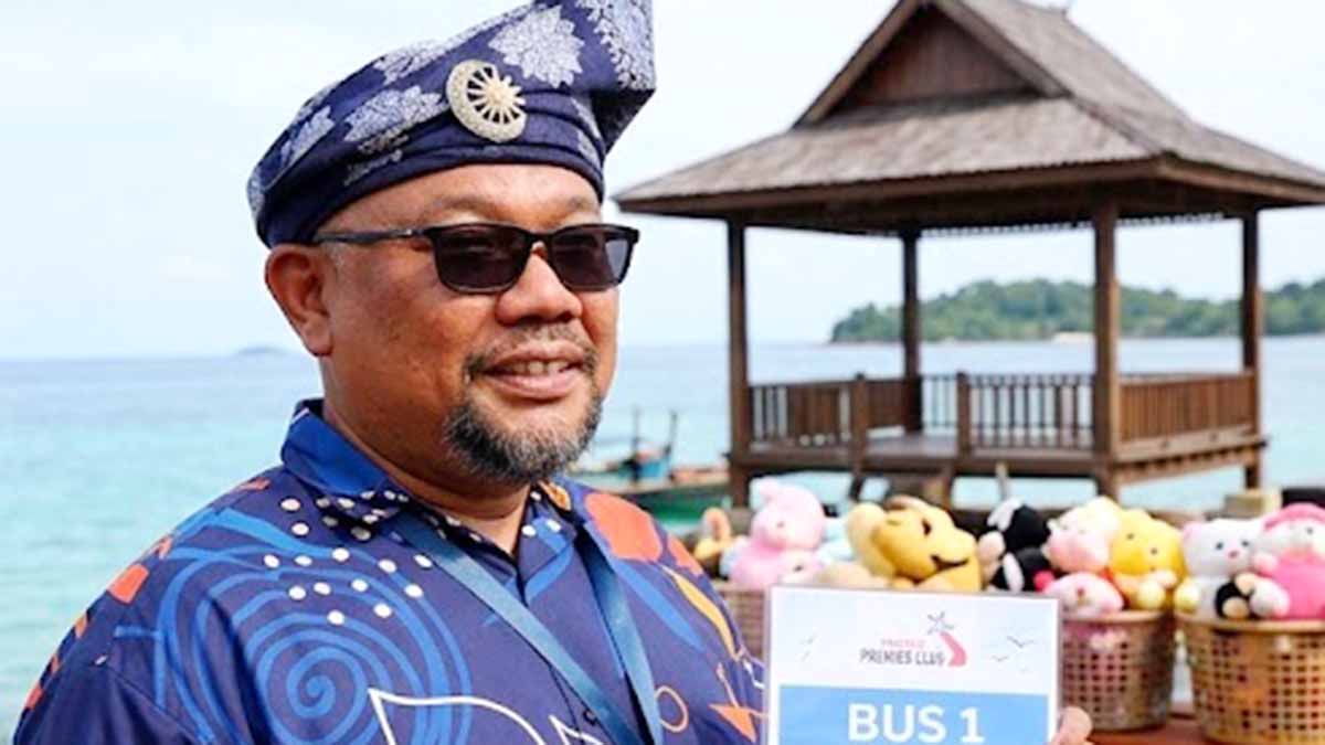 Wisatawan Malaysia menikmati kuliner khas dan mengunjungi kawasan wisata sejarah di Tanjungpinang.