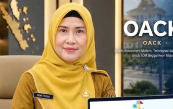 Kepala BKD Kepri Yeny Trisia Isabella menjelaskan inovasi OACK Kepri untuk assessment ASN.