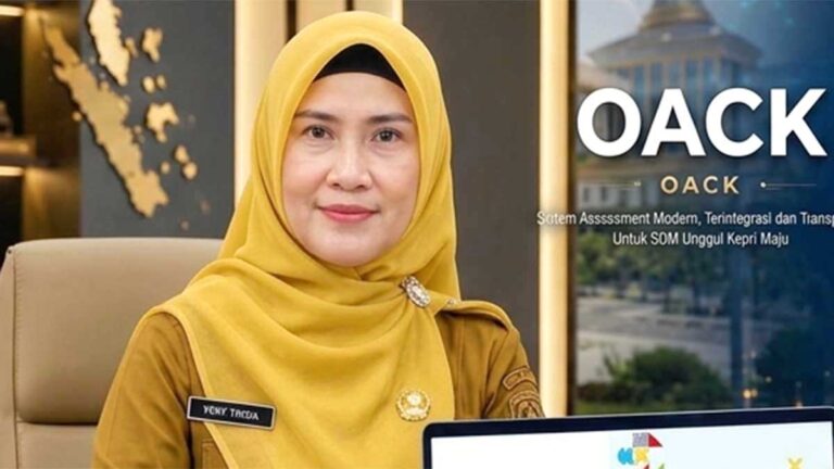Kepala BKD Kepri Yeny Trisia Isabella menjelaskan inovasi OACK Kepri untuk assessment ASN.
