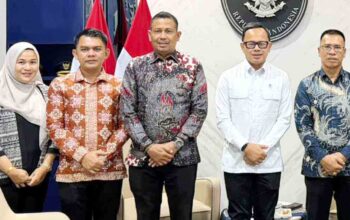 Wakil Menteri Dalam Negeri Bima Arya Sugiarto memberikan arahan mengenai pelayanan publik dan inovasi pengelolaan keuangan kepada Pemerintah Kabupaten Kepulauan Anambas.