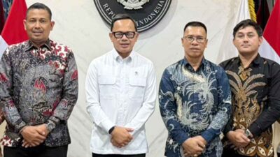 Bupati Kepulauan Anambas Aneng dan Wakil Menteri Dalam Negeri Bima Arya Sugiarto membahas penguatan kemandirian fiskal daerah di Jakarta.