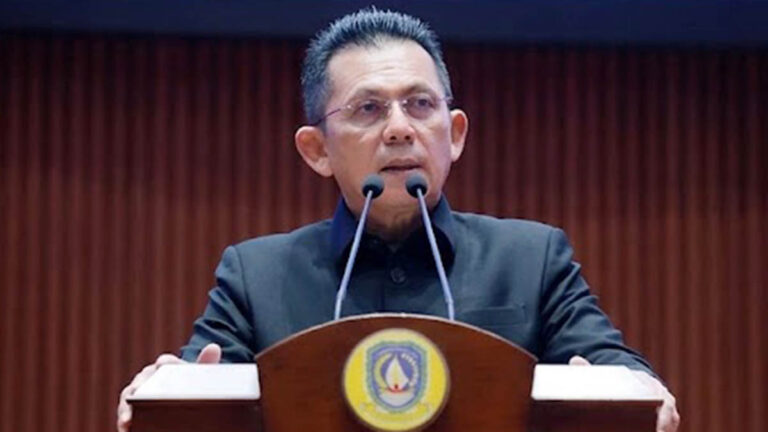 Gubernur Kepri Ansar Ahmad menyampaikan prioritas pendidikan dan kesehatan dalam APBD Tahun Anggaran 2027 di DPRD Kepri.