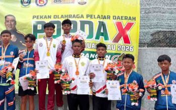 Atlet tenis Kota Tanjungpinang peraih medali pada POPDA Kepri 2026.