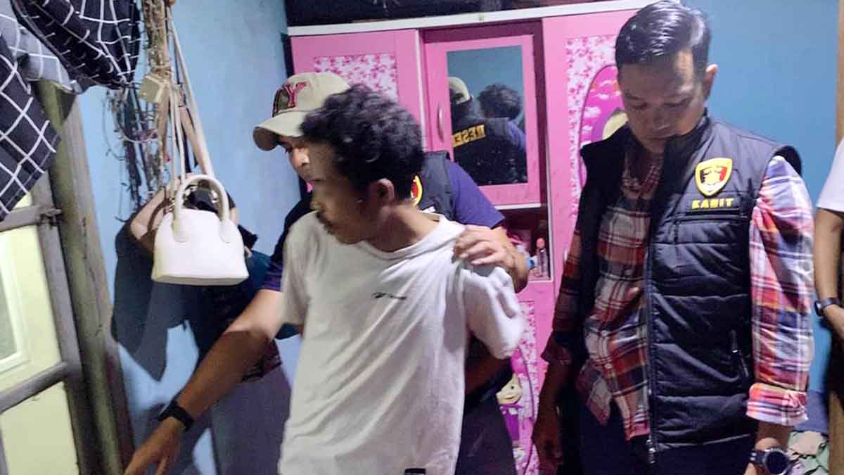 Kapolsek Kundur menjelaskan pengungkapan kasus pencurian di wilayah hukum Polsek Kundur.