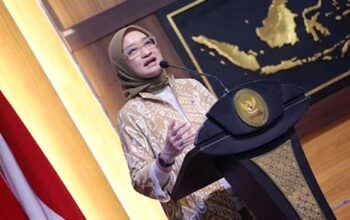 Menteri PANRB Rini Widyantini menegaskan pentingnya kehadiran orang tua bagi tumbuh kembang anak.